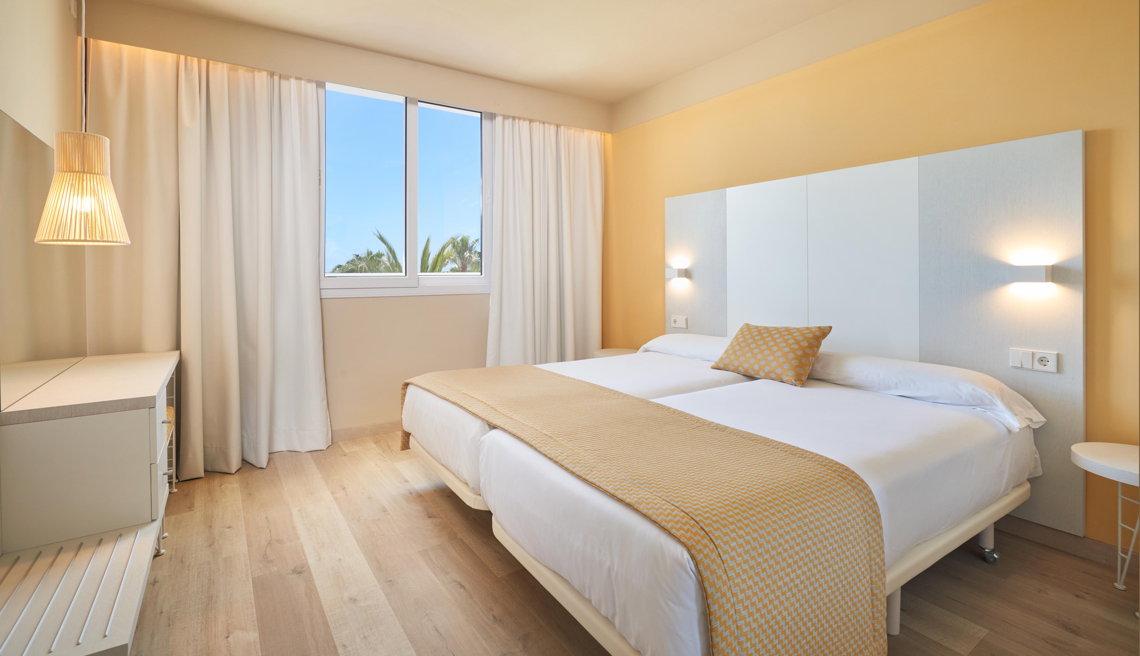 Protur Vista Badia Hotel Sa Coma  Ngoại thất bức ảnh